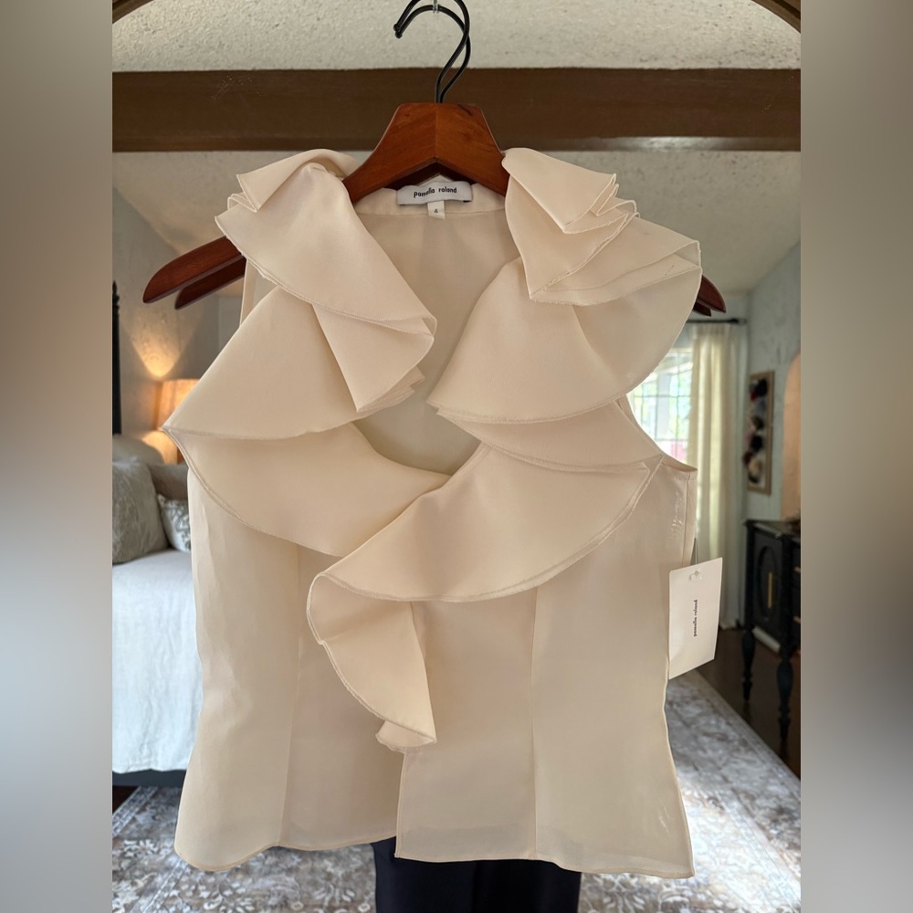 Pamella Roland NYC Designer Ivory Ruffle Silk Sleeveless Top